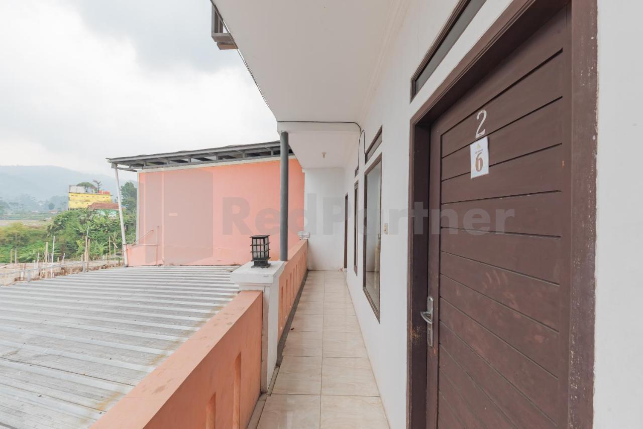 Pondok Hefi Ciwidey Mitra Reddoorz Екстер'єр фото