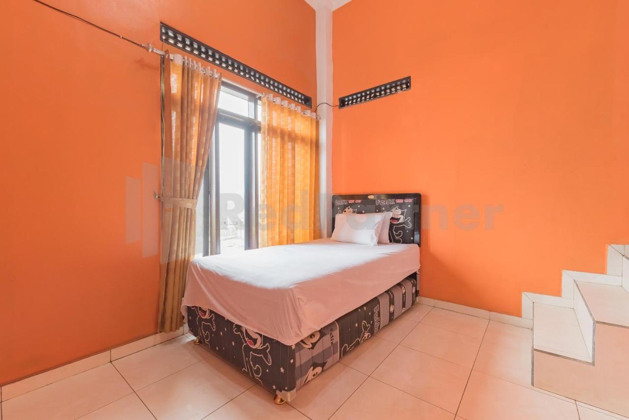 Pondok Hefi Ciwidey Mitra Reddoorz Екстер'єр фото